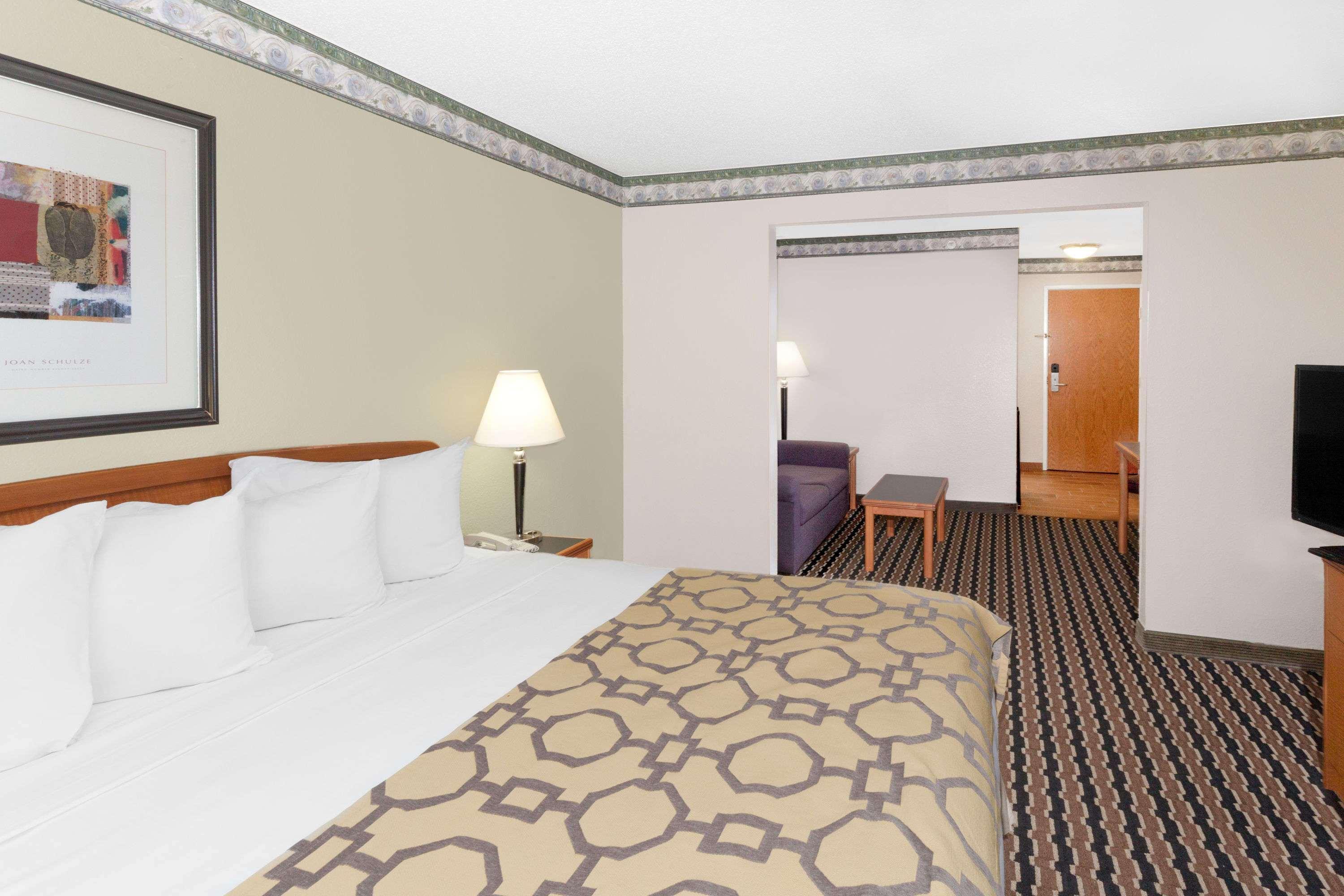 Baymont By Wyndham Fort Wayne Bagian luar foto